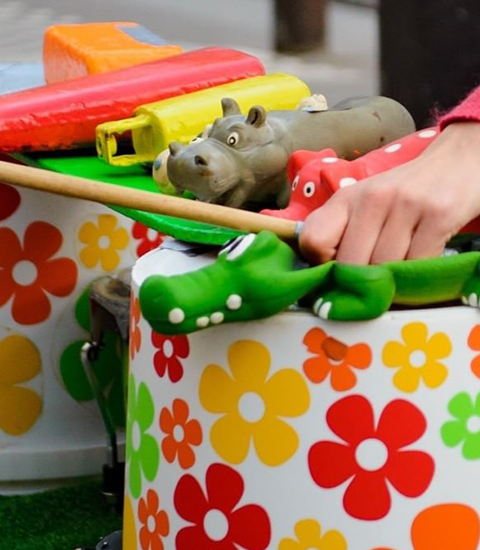 Street drumming / Percussions sur objets recyclés