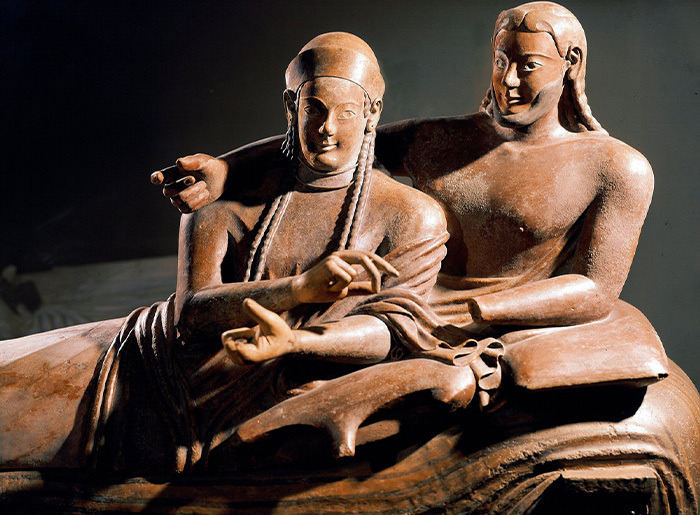 Visite du musée du Louvre : L'art étrusque